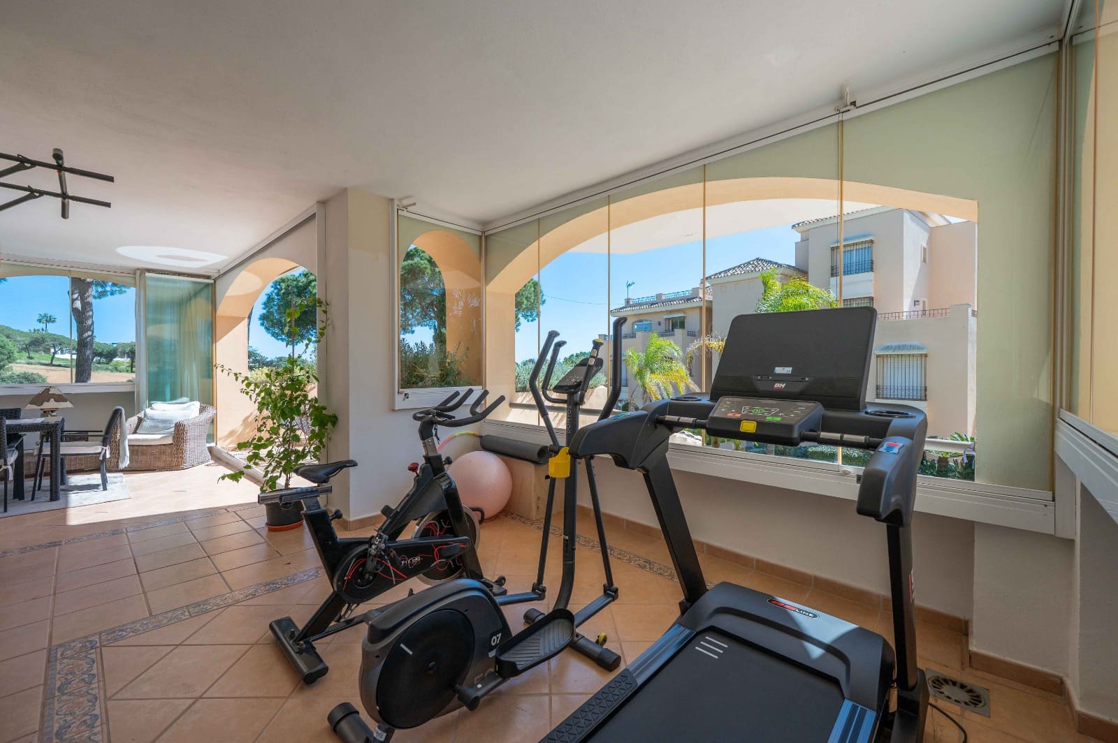 2 quarto Apartamento para venda em Elviria com piscina - 750 000 € (Ref: 9696753)