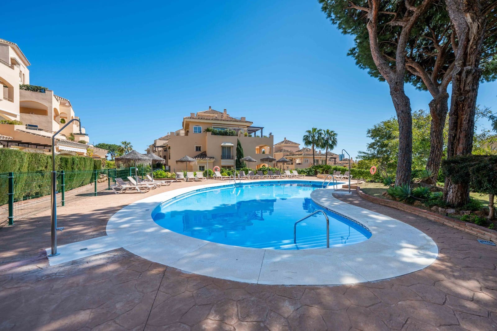 2 quarto Apartamento para venda em Elviria com piscina - 750 000 € (Ref: 9696753)