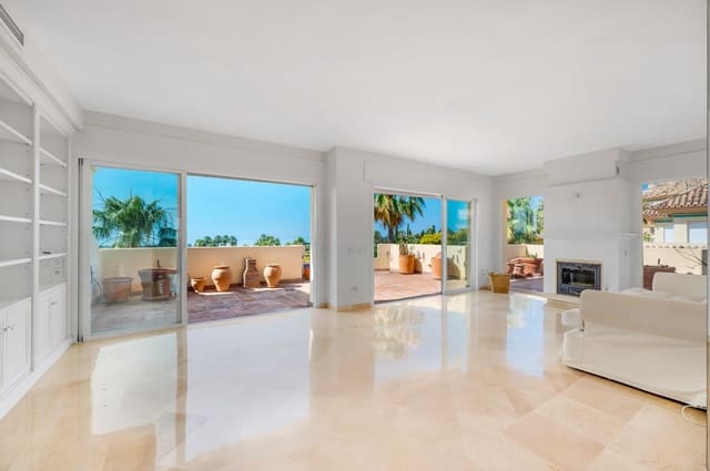 3 chambre Appartement à vendre à Elviria, Marbella avec piscine garage - 997 000 € (Ref: 9713381)