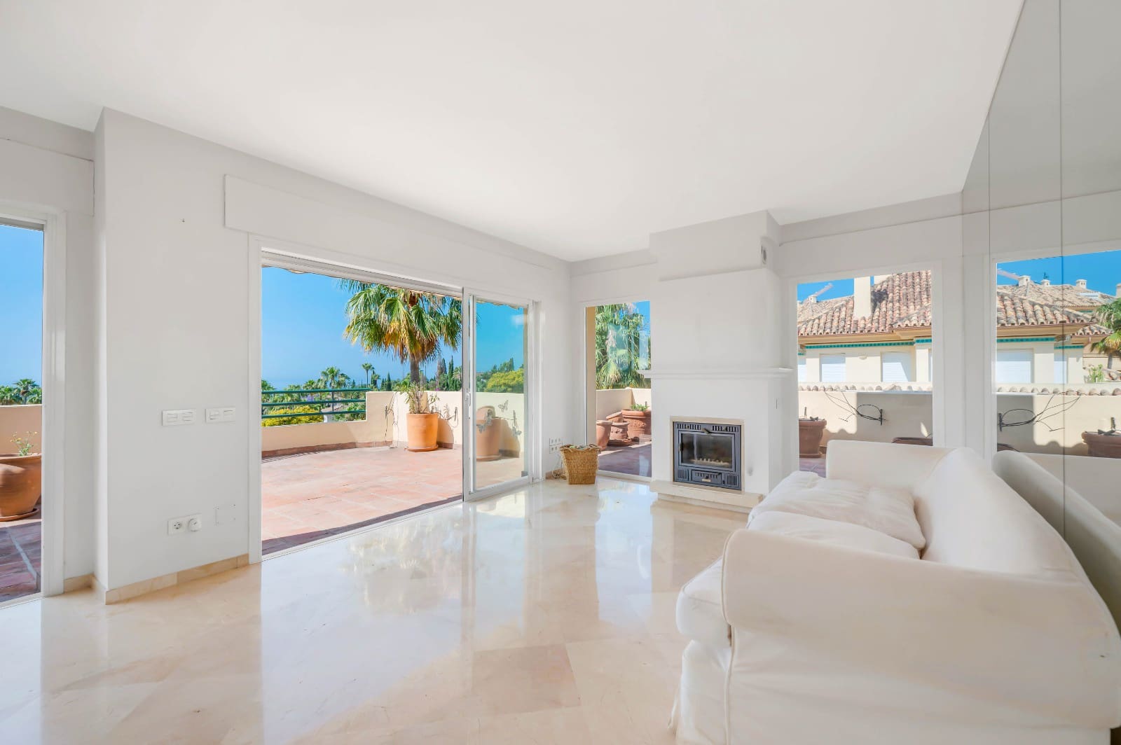 3 soverom Leilighet til salgs i Elviria med svømmebasseng garasje - € 997 000 (Ref: 9713381)