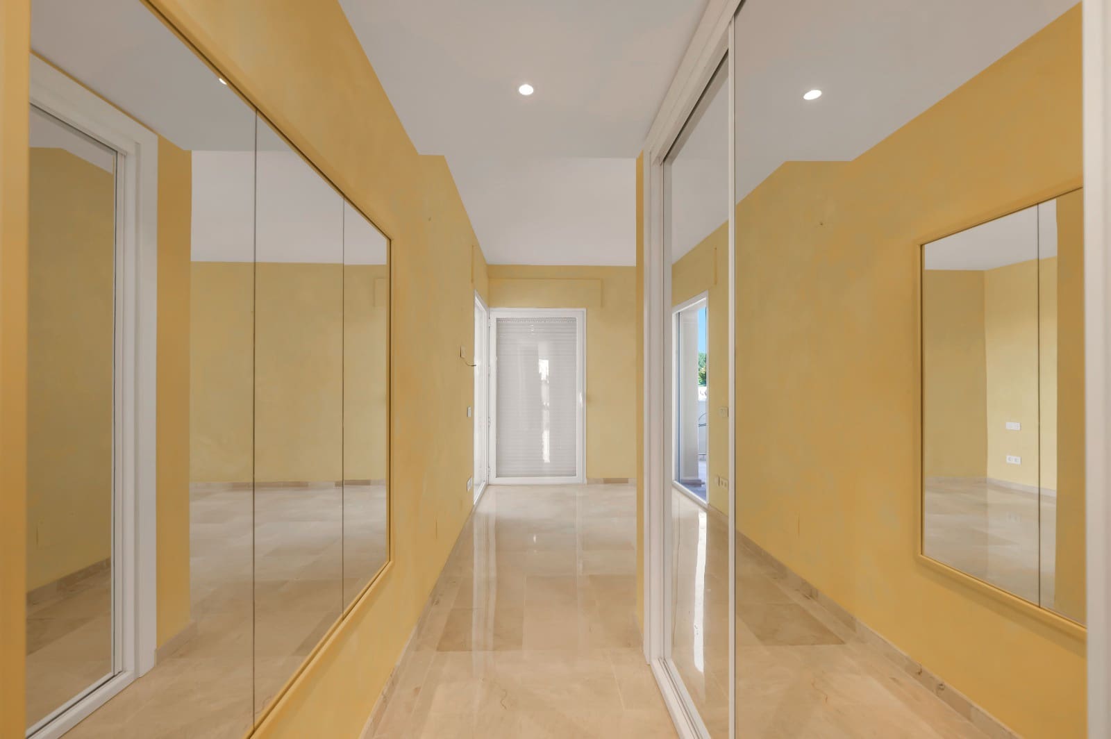 3 soverom Leilighet til salgs i Elviria med svømmebasseng garasje - € 997 000 (Ref: 9713381)