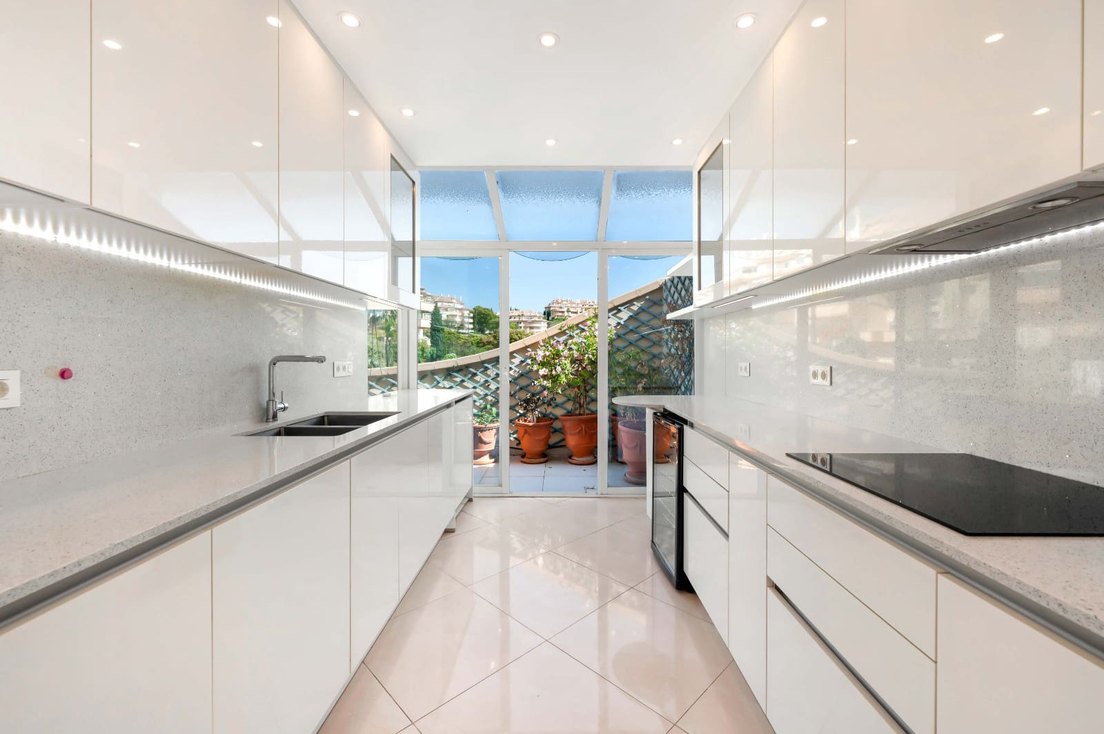 3 soverom Leilighet til salgs i Elviria med svømmebasseng garasje - € 997 000 (Ref: 9713381)