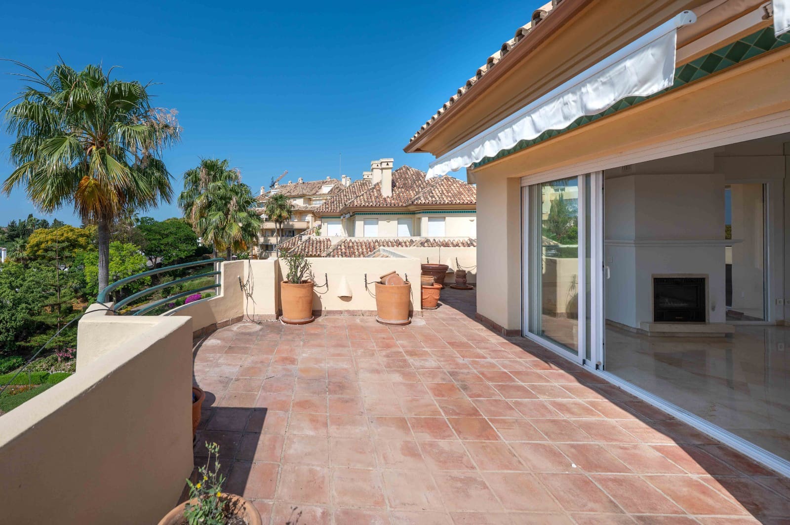 3 soverom Leilighet til salgs i Elviria med svømmebasseng garasje - € 997 000 (Ref: 9713381)