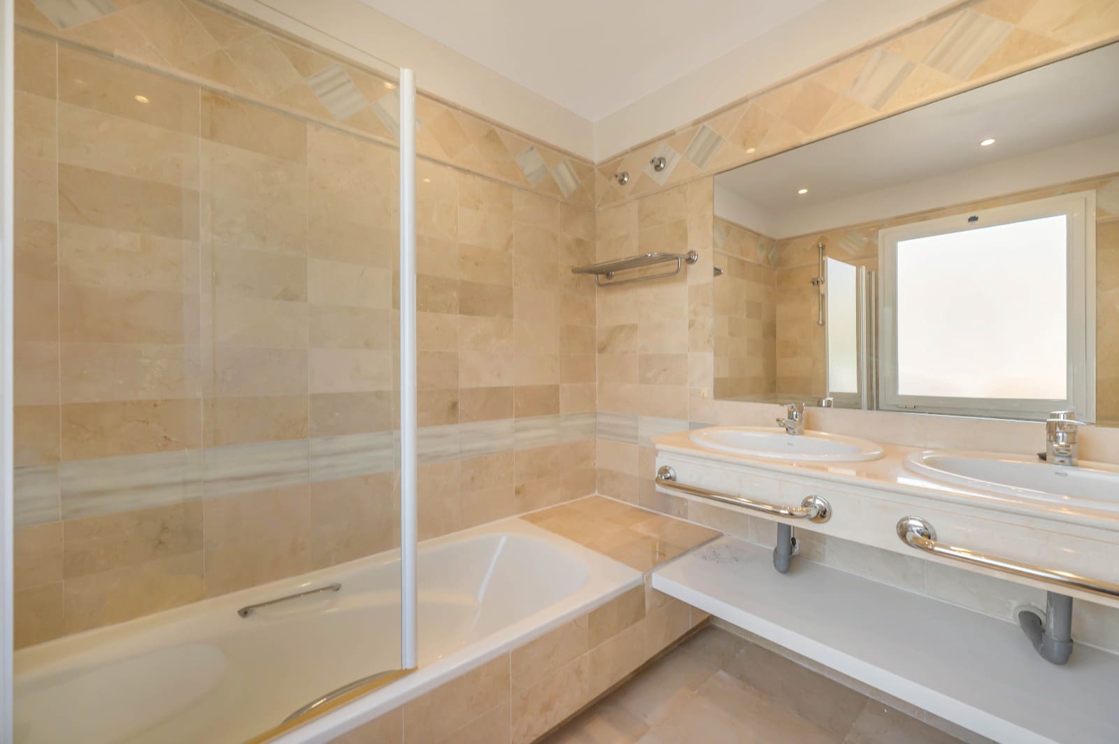 3 soverom Leilighet til salgs i Elviria med svømmebasseng garasje - € 997 000 (Ref: 9713381)