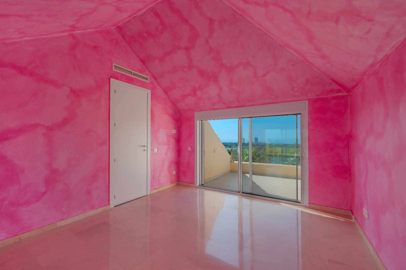 3 soverom Leilighet til salgs i Elviria med svømmebasseng garasje - € 997 000 (Ref: 9713381)