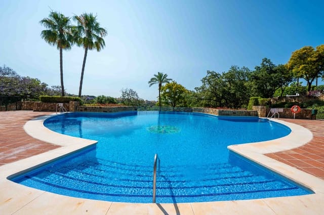 3 chambre Appartement à vendre à Elviria, Marbella avec piscine garage - 997 000 € (Ref: 9713381)