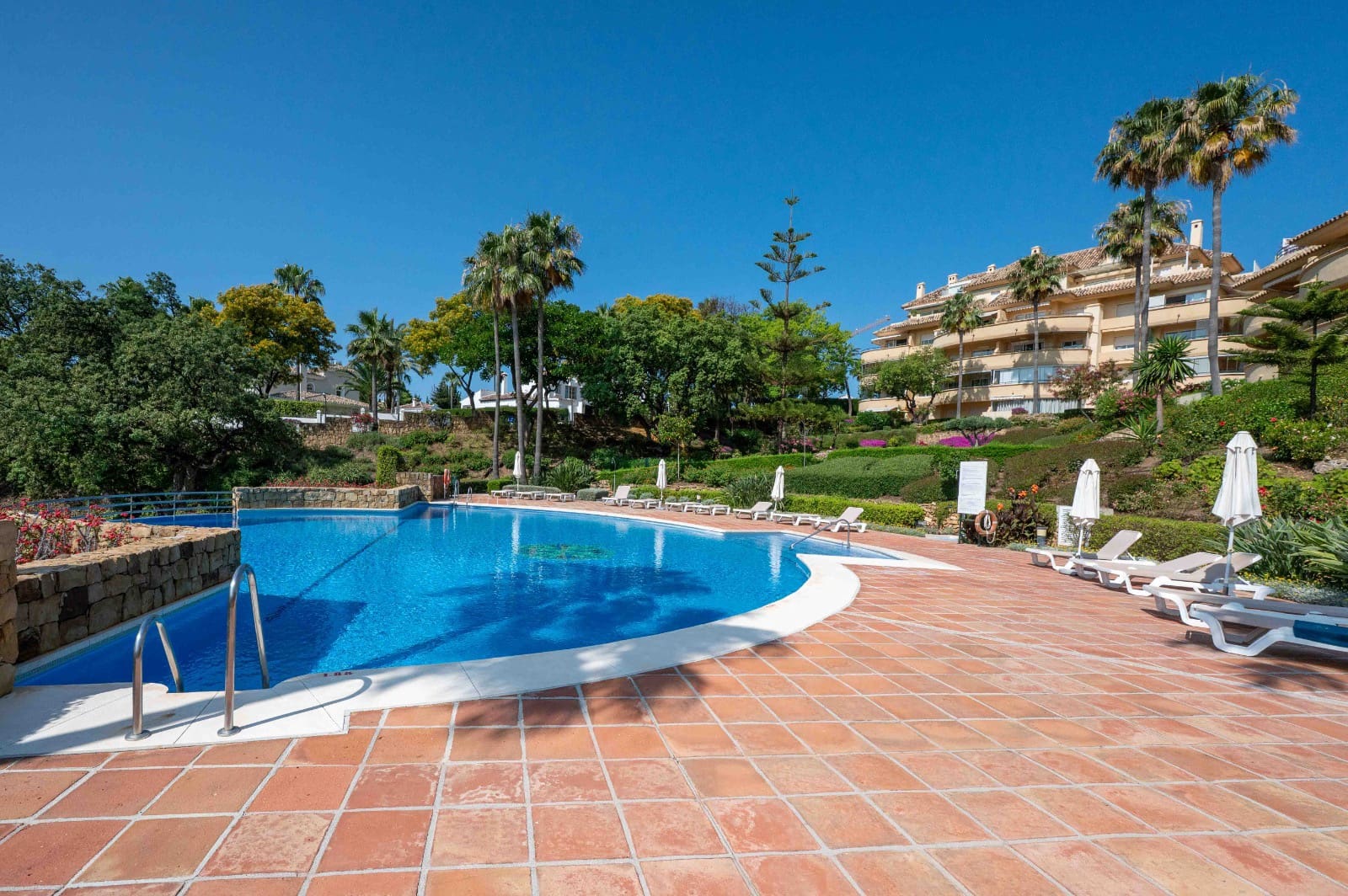 3 soverom Leilighet til salgs i Elviria med svømmebasseng garasje - € 997 000 (Ref: 9713381)