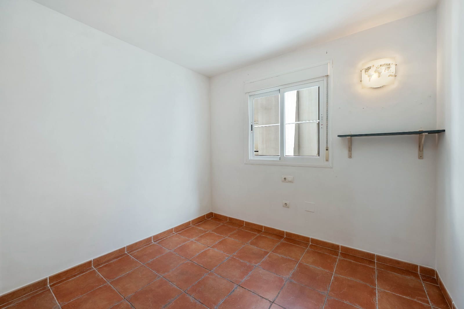 2 soverom Leilighet til salgs i Fuengirola med svømmebasseng garasje - € 328 000 (Ref: 9714059)