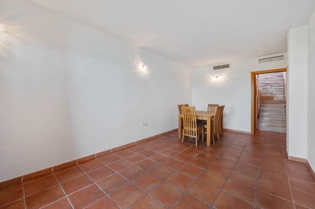 2 soverom Leilighet til salgs i Los Pacos, Fuengirola med svømmebasseng garasje - € 328 000 (Ref: 9714059)