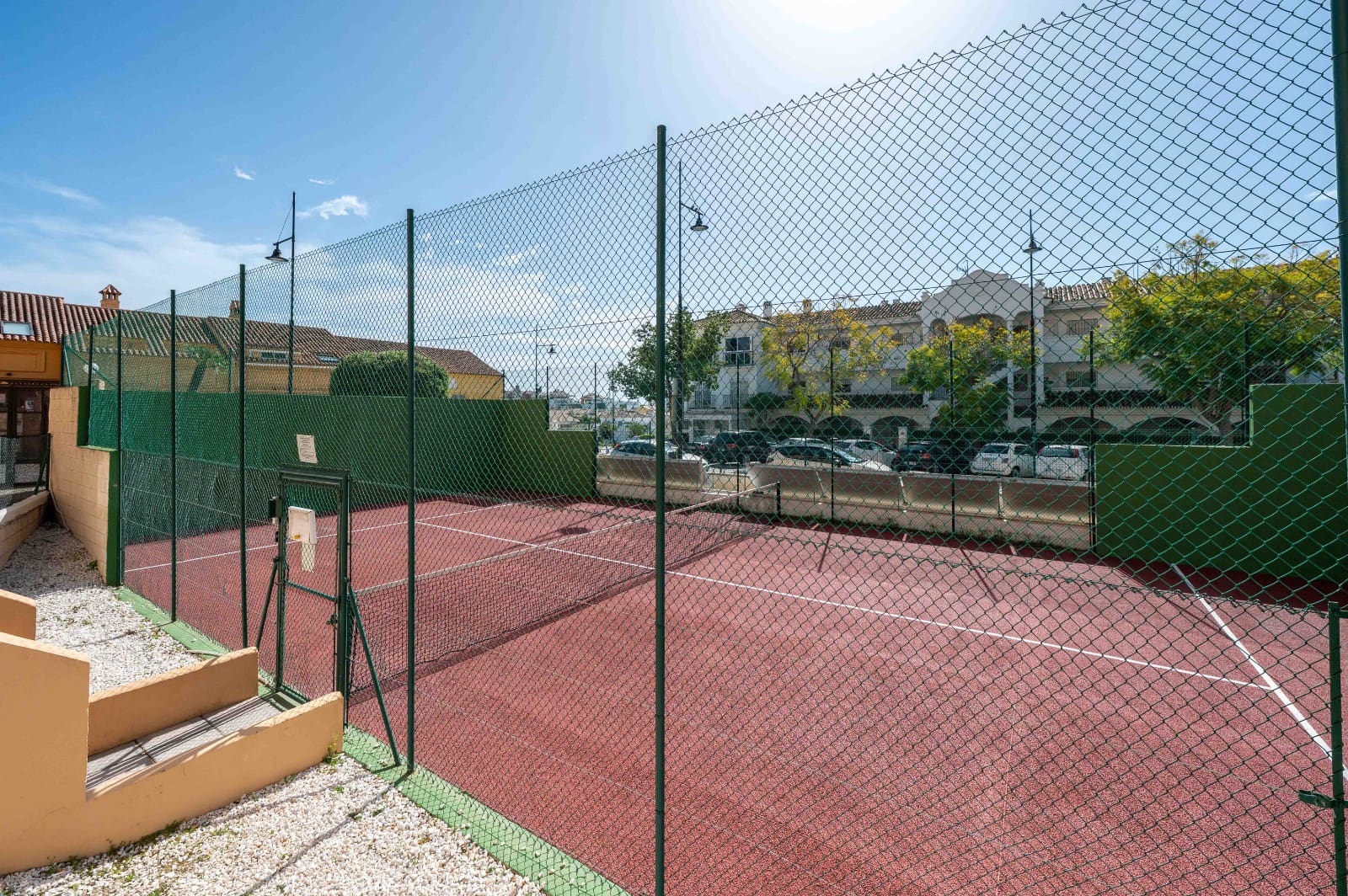 2 soverom Leilighet til salgs i Fuengirola med svømmebasseng garasje - € 328 000 (Ref: 9714059)