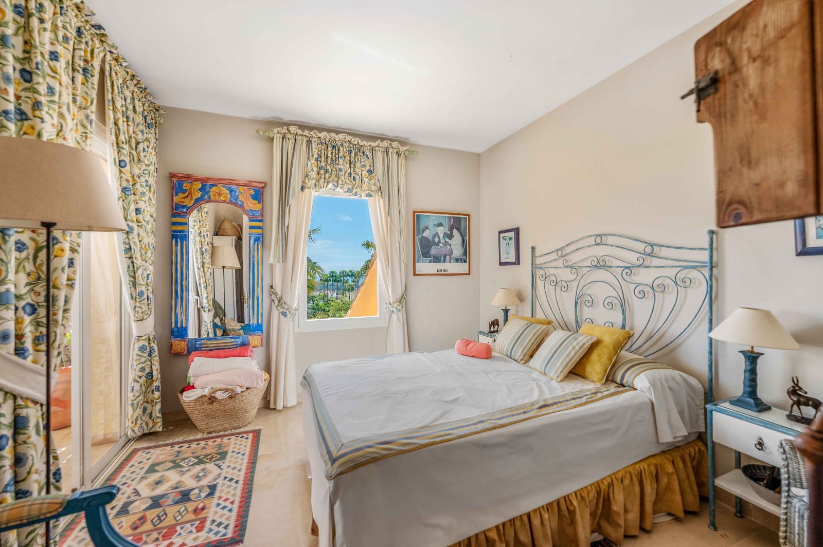 3 makuuhuone Kattohuoneisto myytävänä paikassa Elviria mukana uima-altaan 
autotalli - 1 190 000 € (Ref: 9725101)