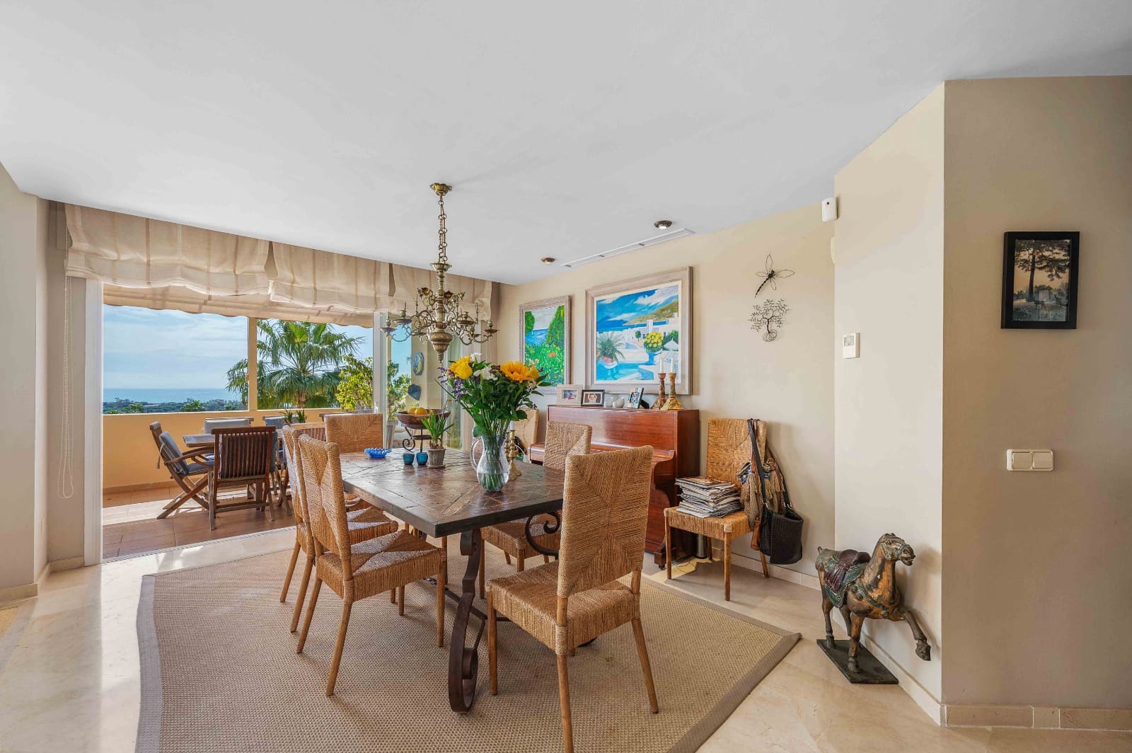 3 makuuhuone Kattohuoneisto myytävänä paikassa Elviria mukana uima-altaan 
autotalli - 1 190 000 € (Ref: 9725101)