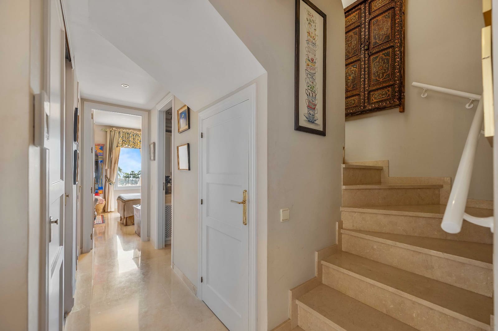 3 makuuhuone Kattohuoneisto myytävänä paikassa Elviria mukana uima-altaan 
autotalli - 1 190 000 € (Ref: 9725101)