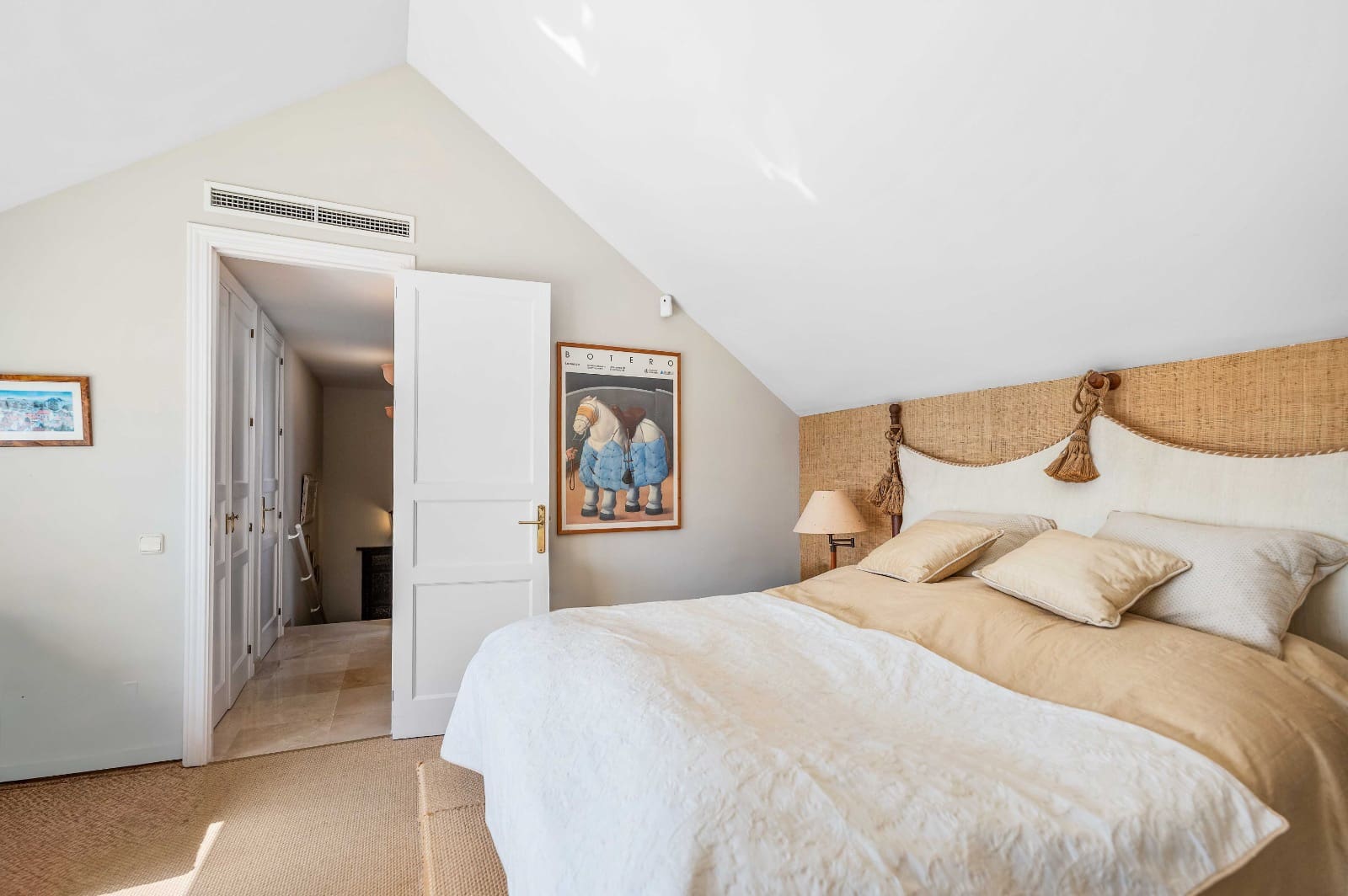 3 makuuhuone Kattohuoneisto myytävänä paikassa Elviria mukana uima-altaan 
autotalli - 1 190 000 € (Ref: 9725101)