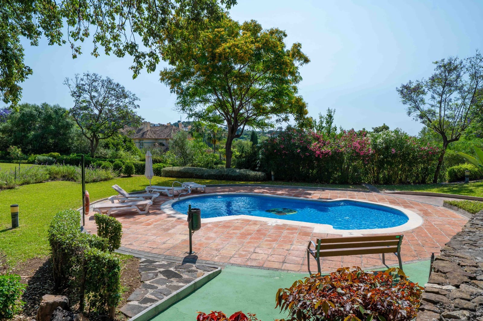 3 makuuhuone Kattohuoneisto myytävänä paikassa Elviria mukana uima-altaan 
autotalli - 1 190 000 € (Ref: 9725101)