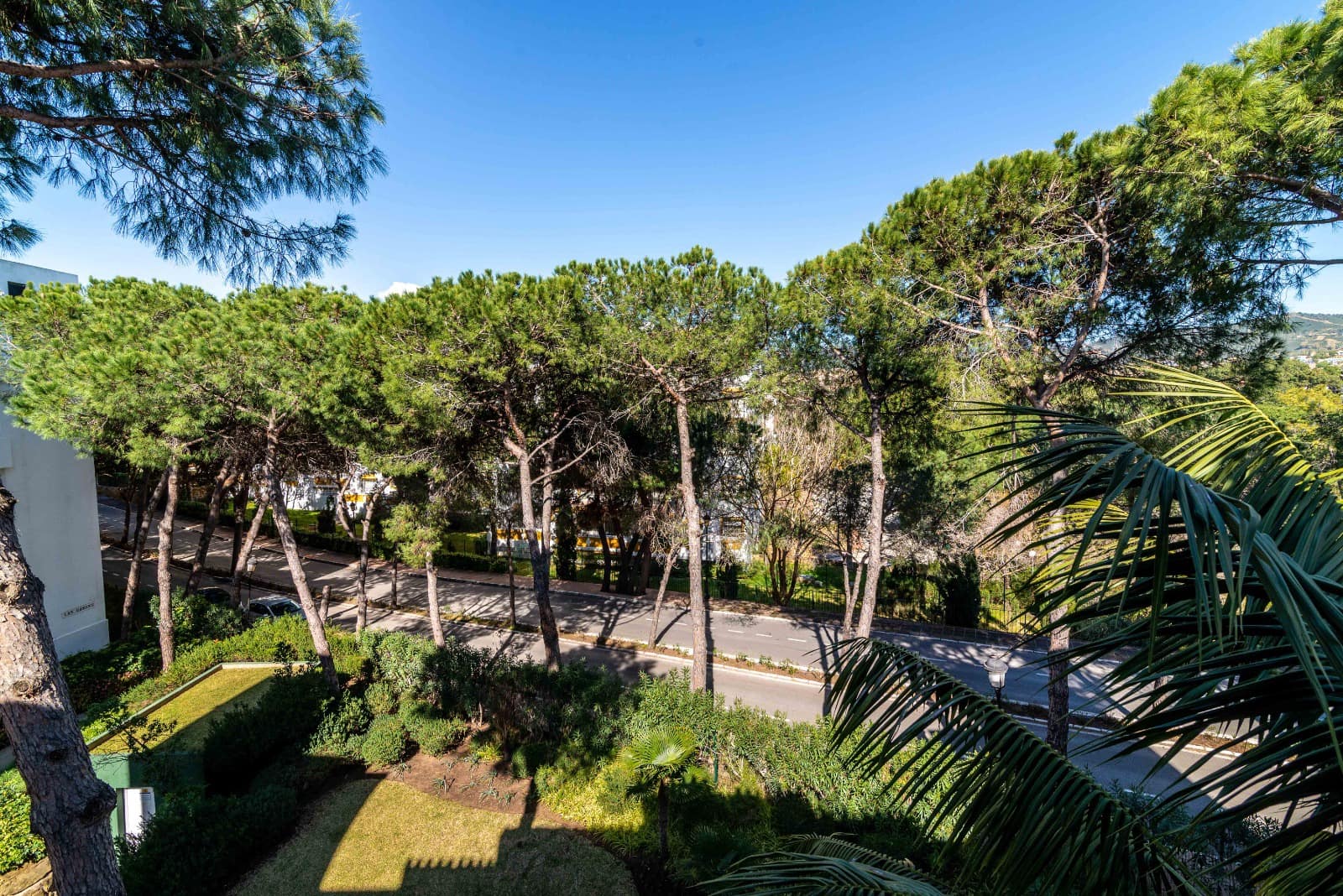 3 sovrum Strandlägenhet till salu i Elviria med pool - 735 000 € (Ref: 9800005)