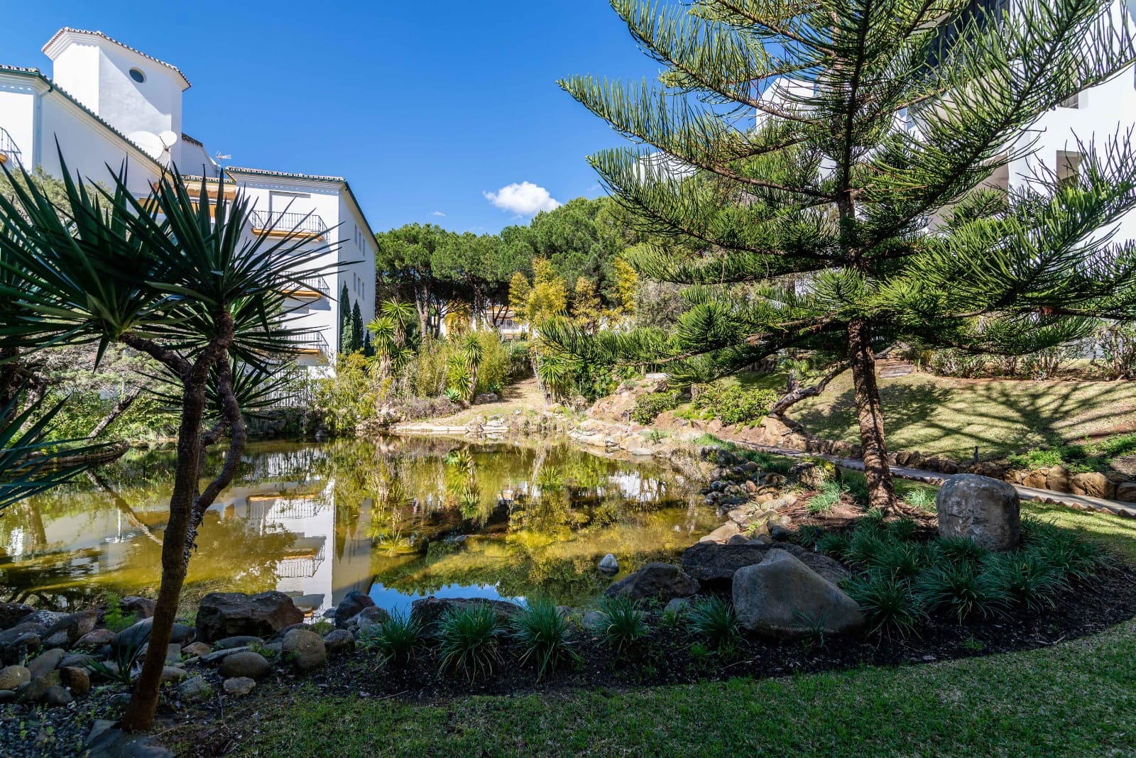 3 sovrum Strandlägenhet till salu i Elviria med pool - 735 000 € (Ref: 9800005)