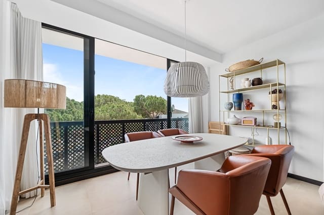 3 sovrum Strandlägenhet till salu i Elviria, Marbella med pool garage - 735 000 € (Ref: 9800005)