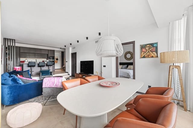 3 sovrum Strandlägenhet till salu i Elviria, Marbella med pool garage - 735 000 € (Ref: 9800005)