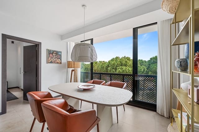 3 sovrum Strandlägenhet till salu i Elviria, Marbella med pool garage - 735 000 € (Ref: 9800005)