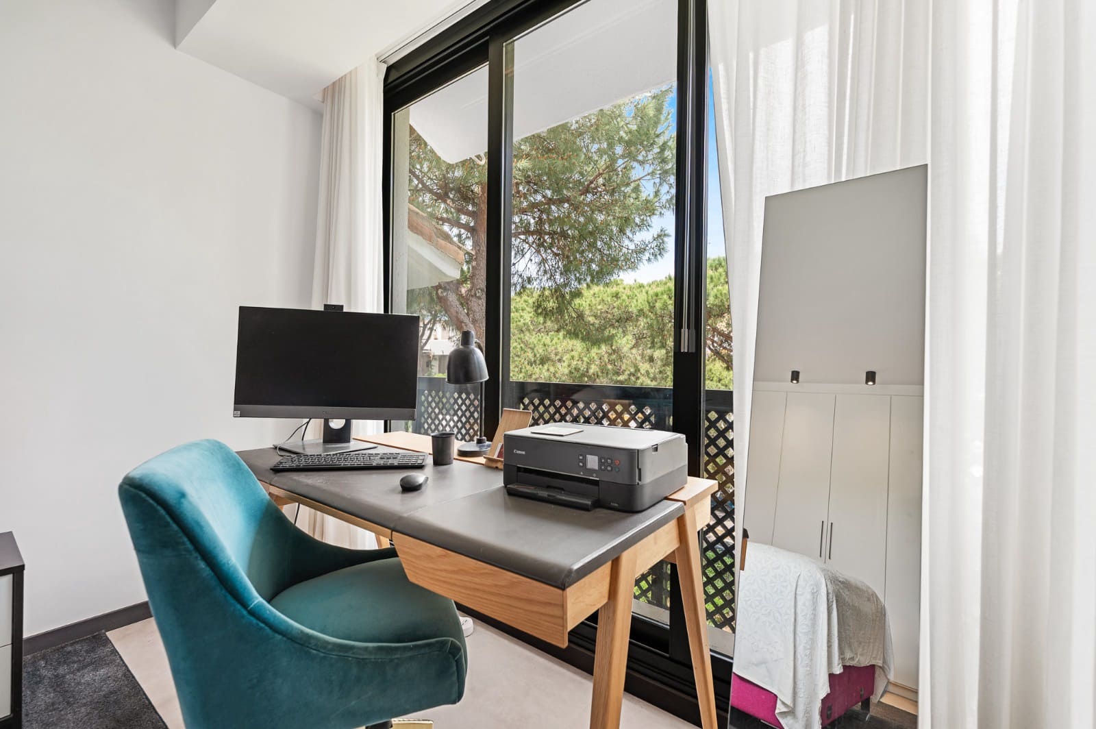 3 bedroom Beach Apartment for sale in Elviria with pool garage - € 725,000 (Ref: 9800005)