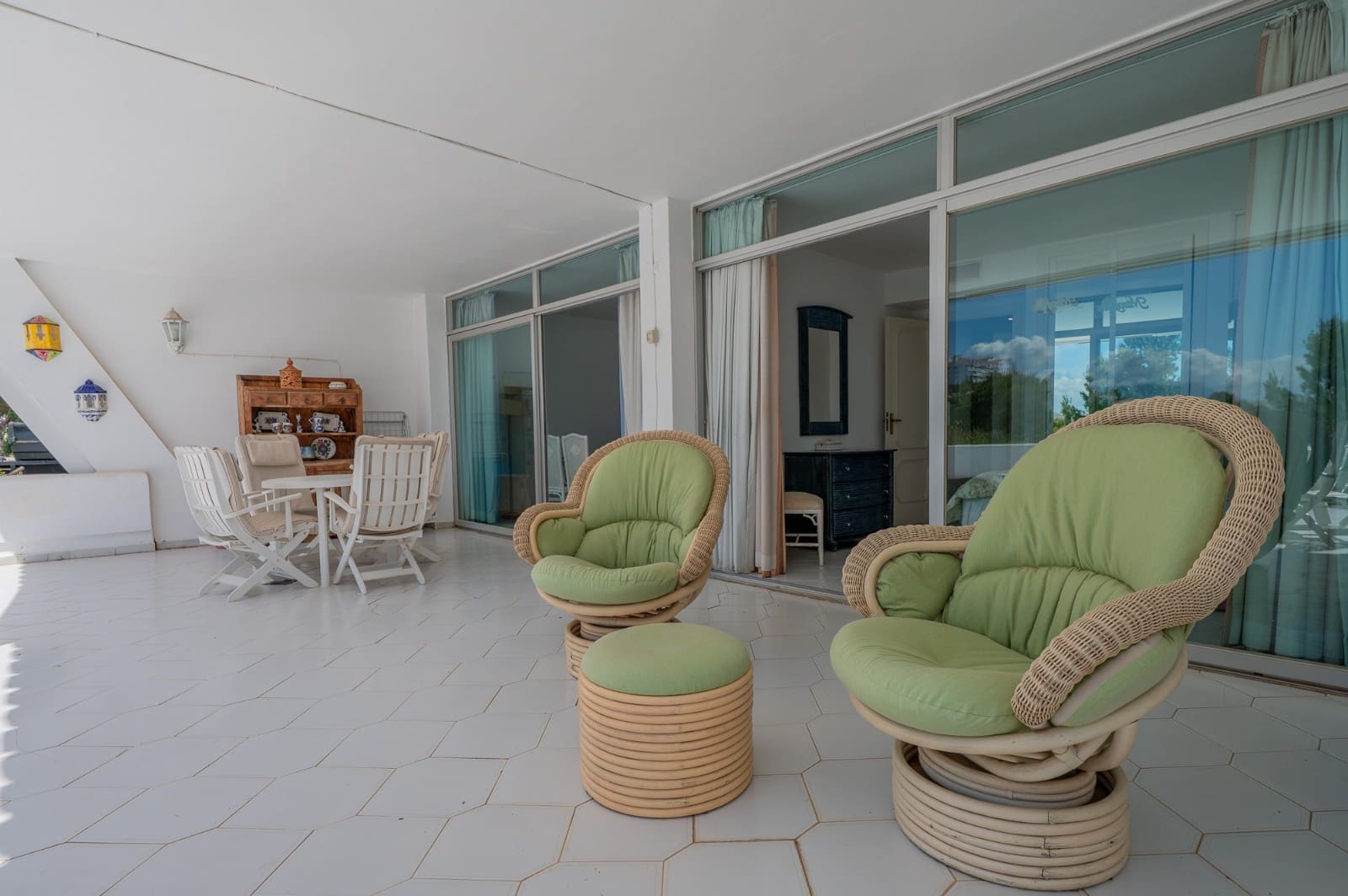 2 bedroom Apartment for sale in Miraflores with pool - € 465,000 (Ref: 9834603)