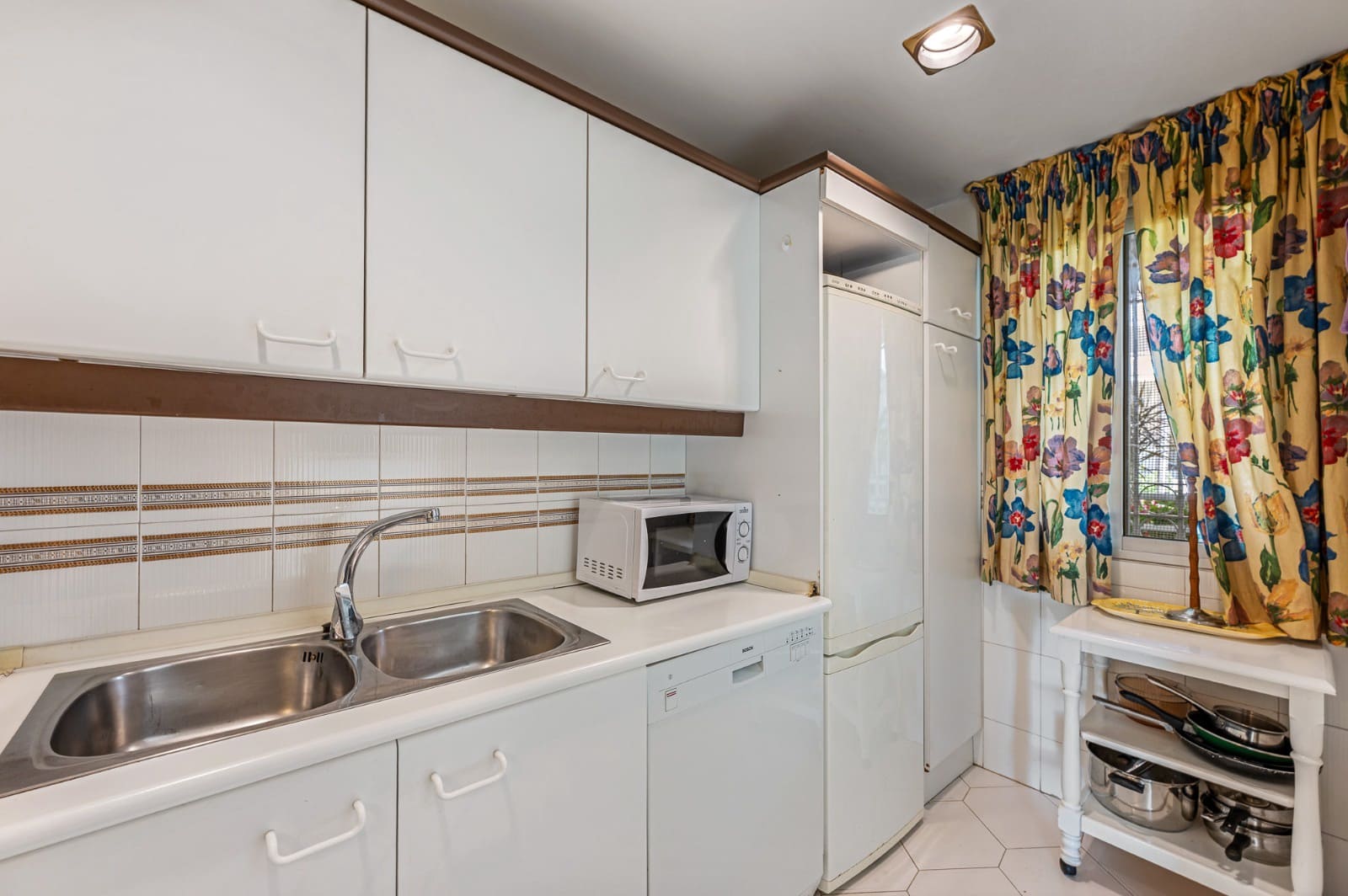 2 bedroom Apartment for sale in Miraflores with pool - € 465,000 (Ref: 9834603)