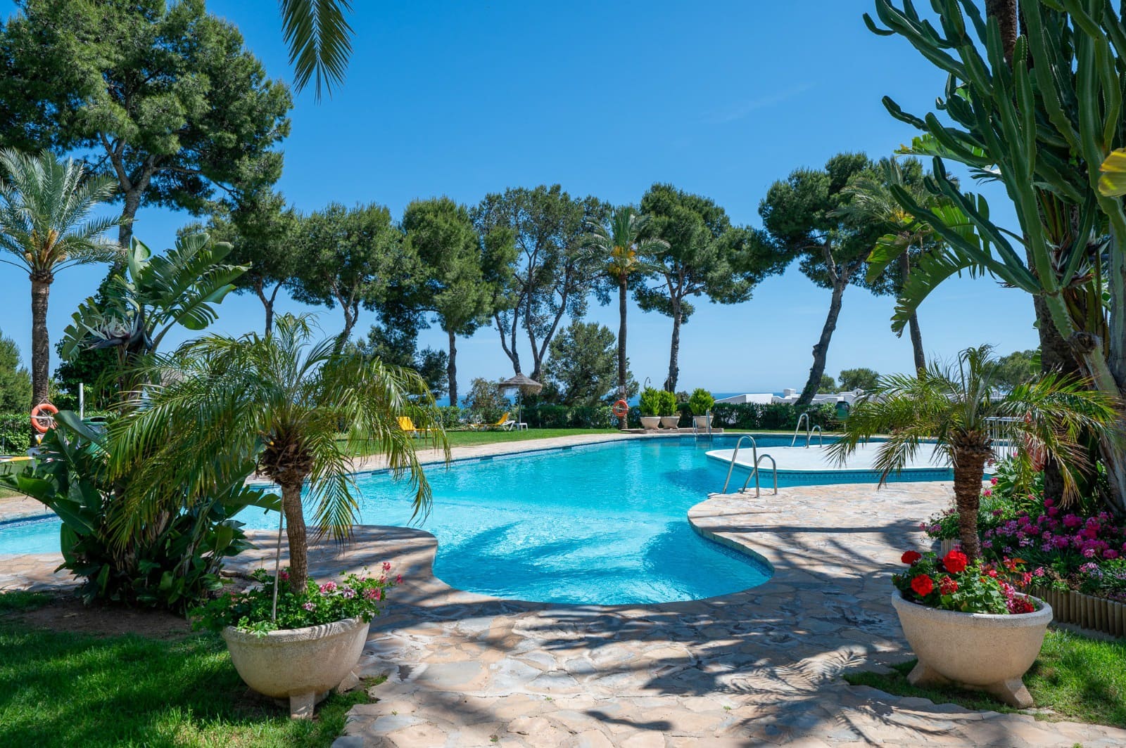 2 bedroom Apartment for sale in Miraflores with pool - € 465,000 (Ref: 9834603)