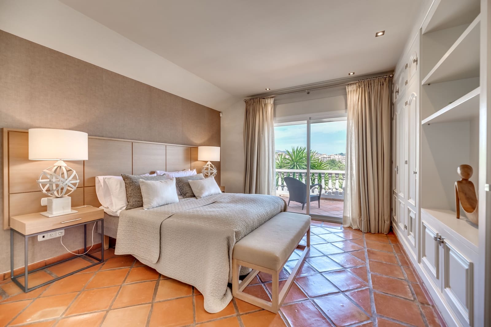 6 quarto Moradia para venda em Elviria com piscina garagem - 2 850 000 € (Ref: 9848215)