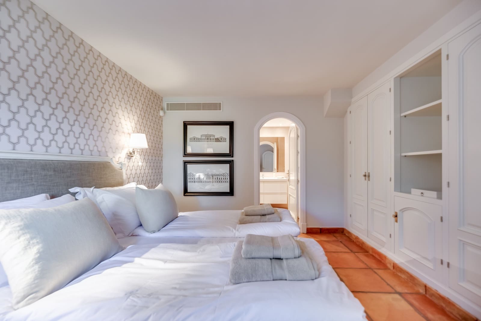 6 quarto Moradia para venda em Elviria com piscina garagem - 2 850 000 € (Ref: 9848215)