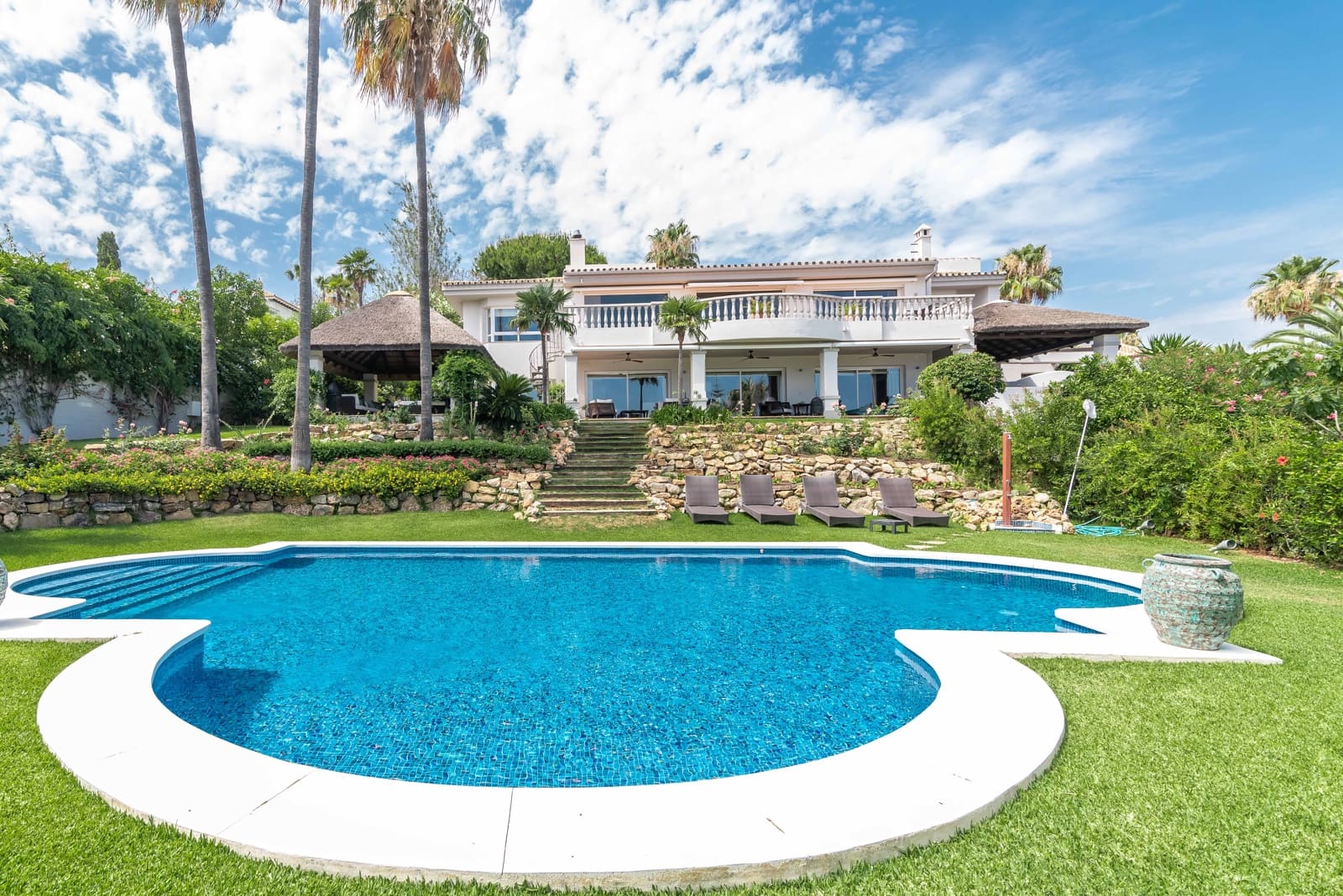 6 quarto Moradia para venda em Elviria com piscina garagem - 2 850 000 € (Ref: 9848215)