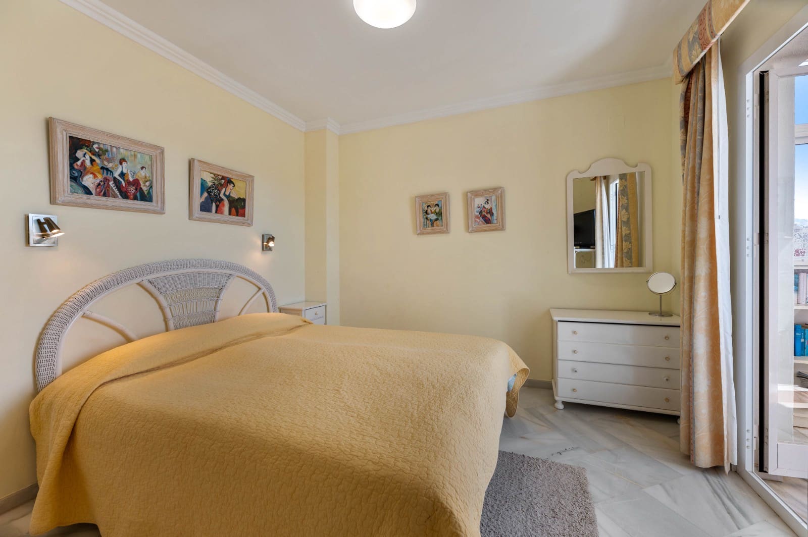 2 quarto Penthouse para venda em Elviria com piscina - 475 000 € (Ref: 9899798)