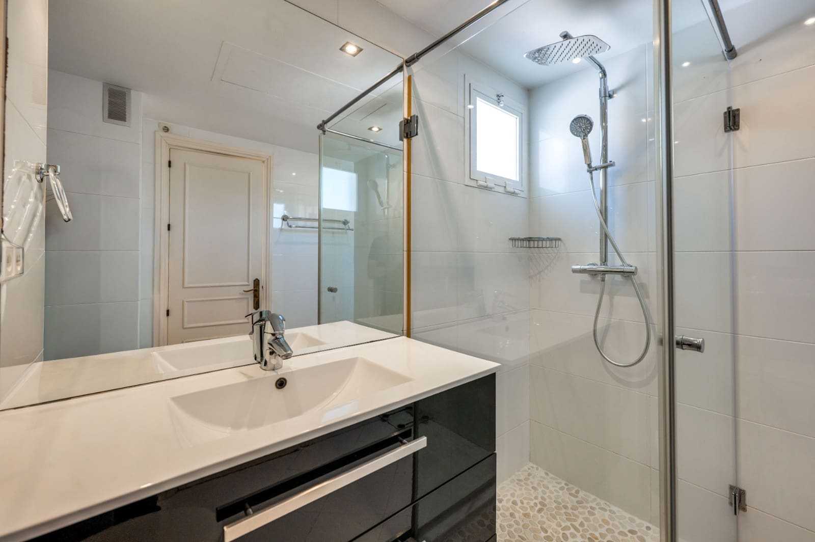 2 quarto Penthouse para venda em Elviria com piscina - 475 000 € (Ref: 9899798)