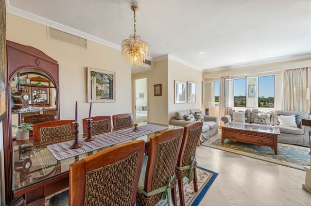 2 makuuhuone Kattohuoneisto myytävänä paikassa Elviria, Marbella mukana uima-altaan - 475 000 € (Ref: 9899798)