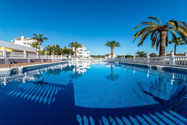 2 makuuhuone Kattohuoneisto myytävänä paikassa Elviria, Marbella mukana uima-altaan - 475 000 € (Ref: 9899798)