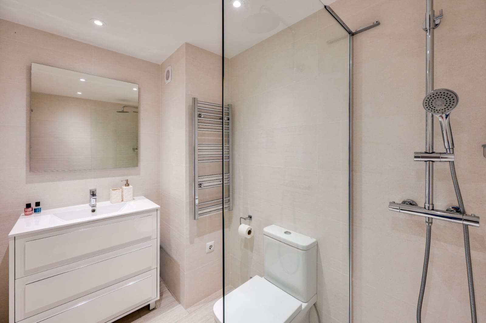 3 Zimmer Penthouse zu verkaufen in Calahonda mit Pool - 485.000 € (Ref: 9922669)