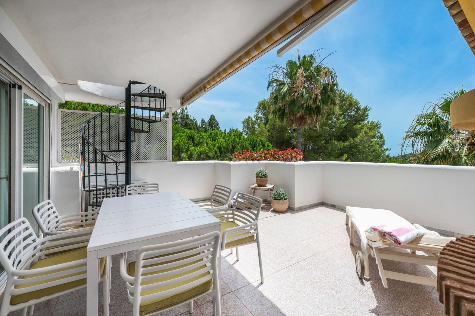 3 Zimmer Penthouse zu verkaufen in Calahonda mit Pool - 485.000 € (Ref: 9922669)