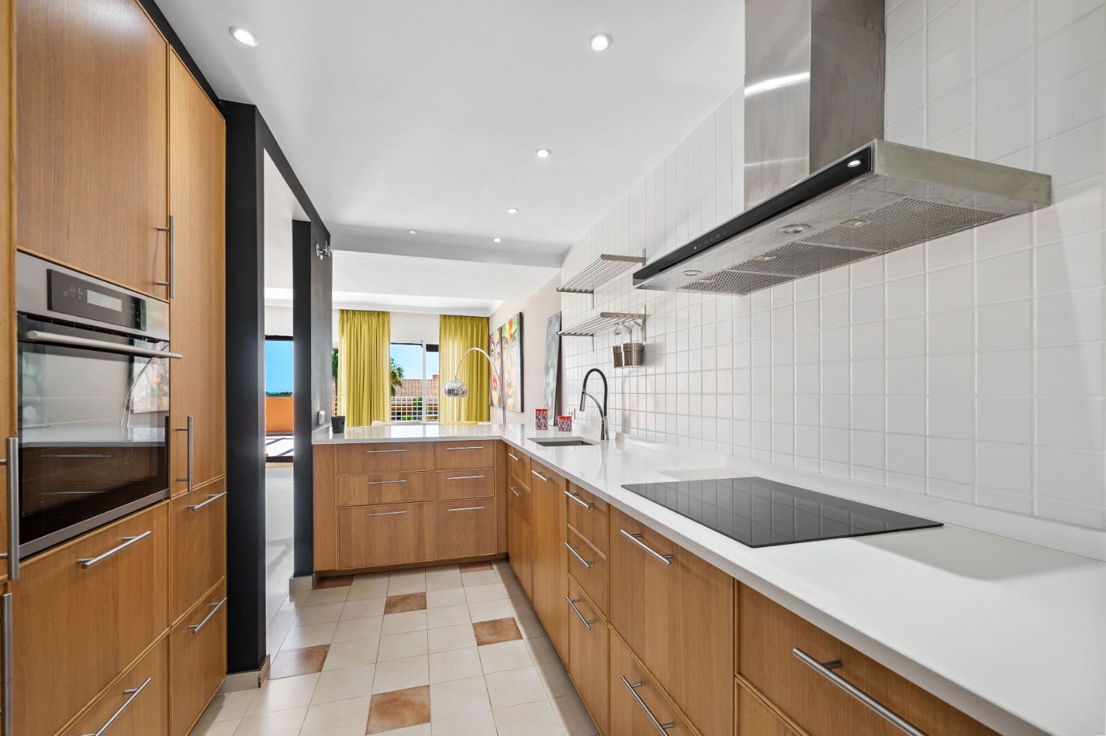 2 Zimmer Apartment zu verkaufen in Elviria mit Pool Garage - 550.000 € (Ref: 9938645)