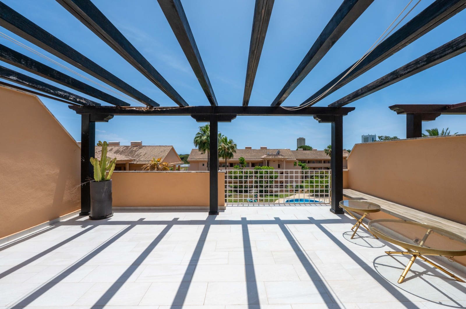 2 Zimmer Apartment zu verkaufen in Elviria mit Pool Garage - 550.000 € (Ref: 9938645)