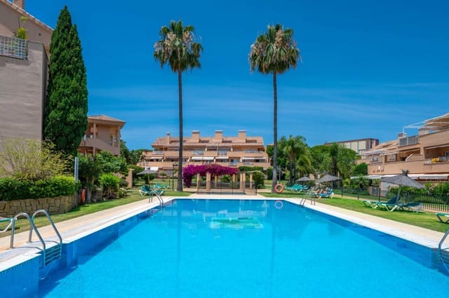 2 makuuhuone Huoneisto myytävänä paikassa Elviria, Marbella mukana uima-altaan 
autotalli - 550 000 € (Ref: 9938645)