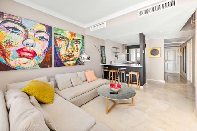 2 makuuhuone Huoneisto myytävänä paikassa Elviria, Marbella mukana uima-altaan 
autotalli - 550 000 € (Ref: 9938645)
