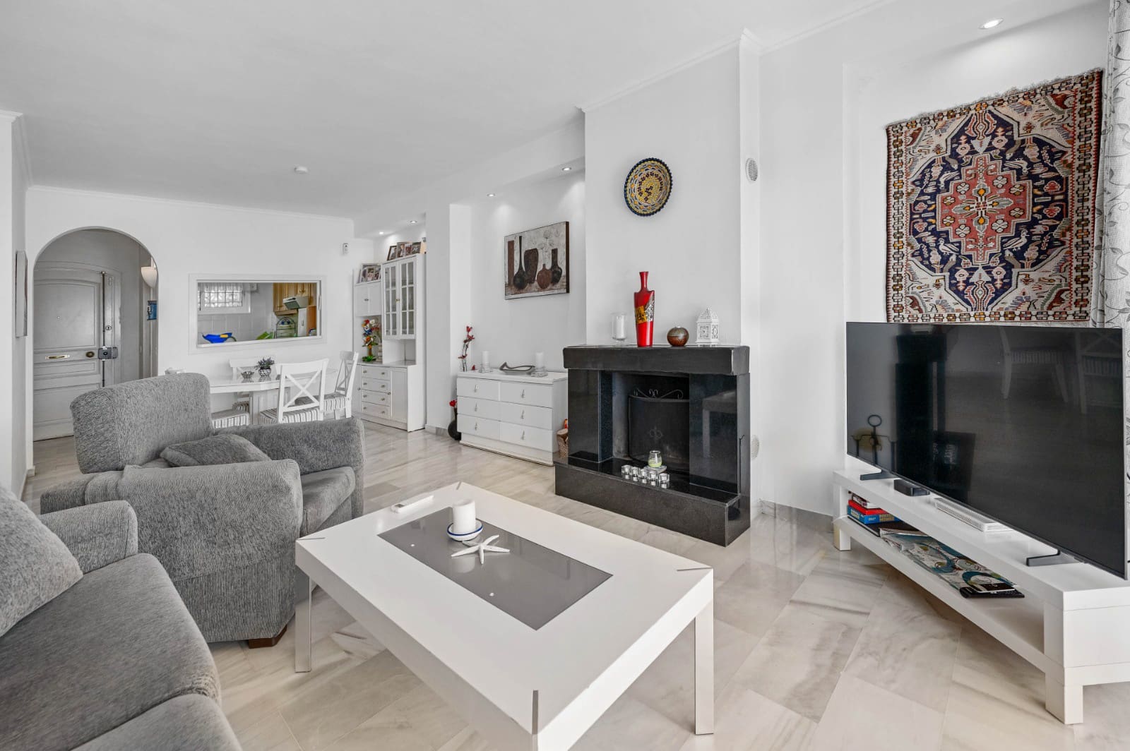 2 Zimmer Apartment zu verkaufen in Calahonda mit Pool Garage - 374.000 € (Ref: 9938721)