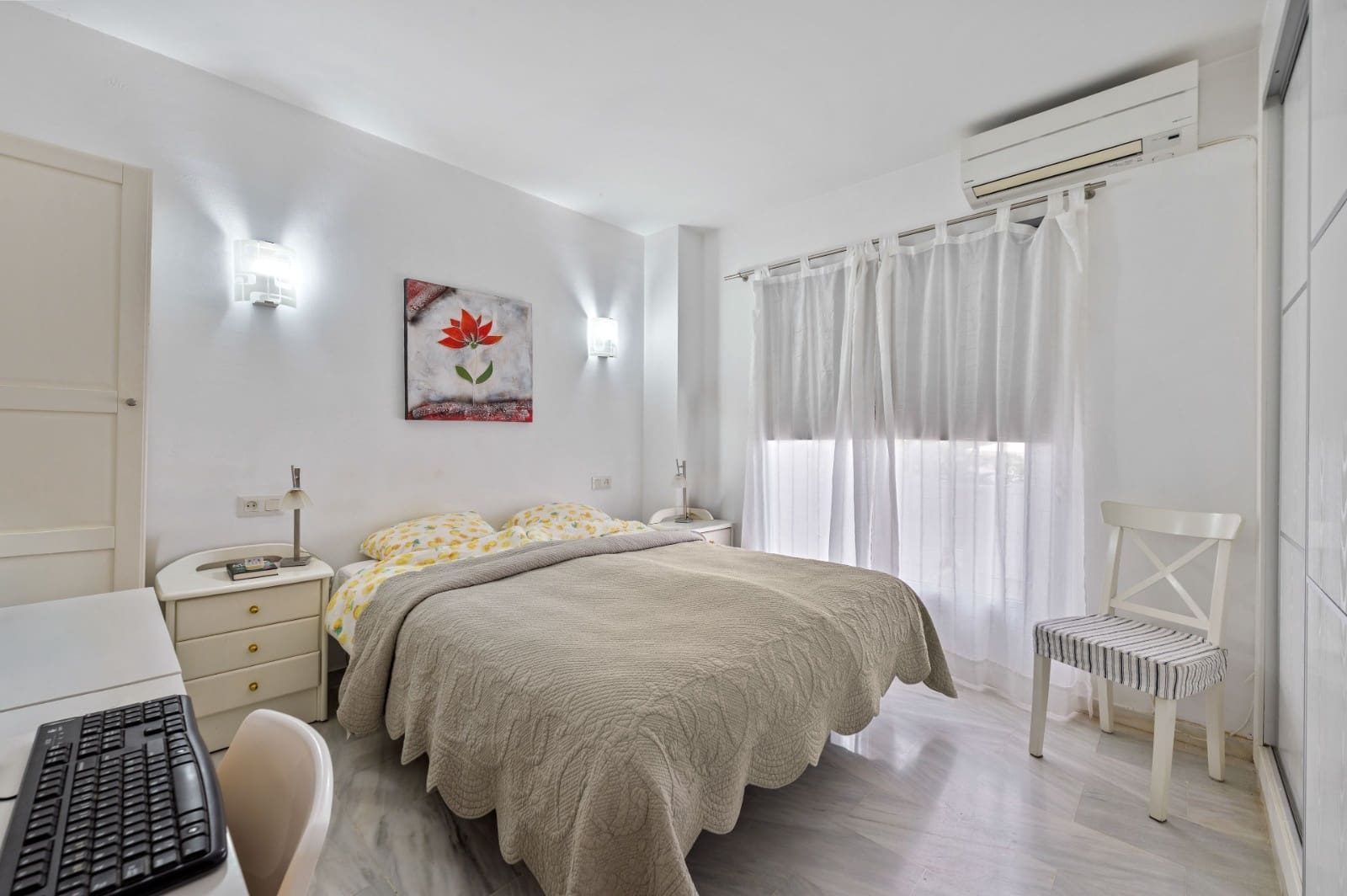 2 Zimmer Apartment zu verkaufen in Calahonda mit Pool Garage - 374.000 € (Ref: 9938721)