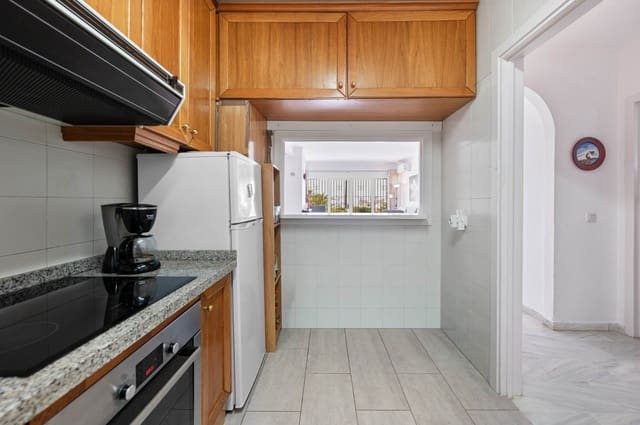2 soveværelse Lejlighed til salg i Calahonda, Mijas med swimmingpool garage - € 374.000 (Ref: 9938721)