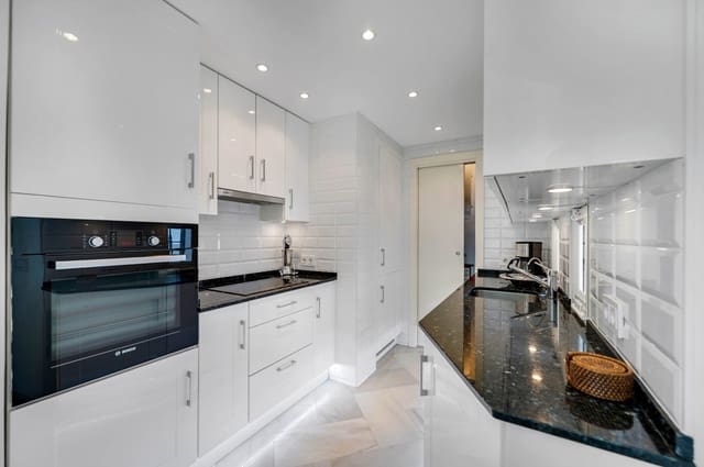 3 quarto Apartamento para venda em Elviria, Marbella com piscina - 560 000 € (Ref: 9954546)