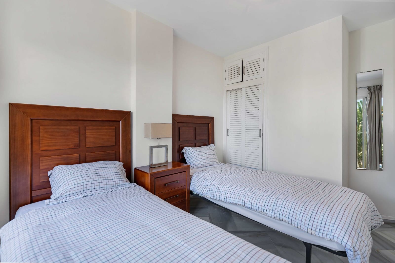 3 Zimmer Apartment zu verkaufen in Elviria mit Pool - 560.000 € (Ref: 9954546)