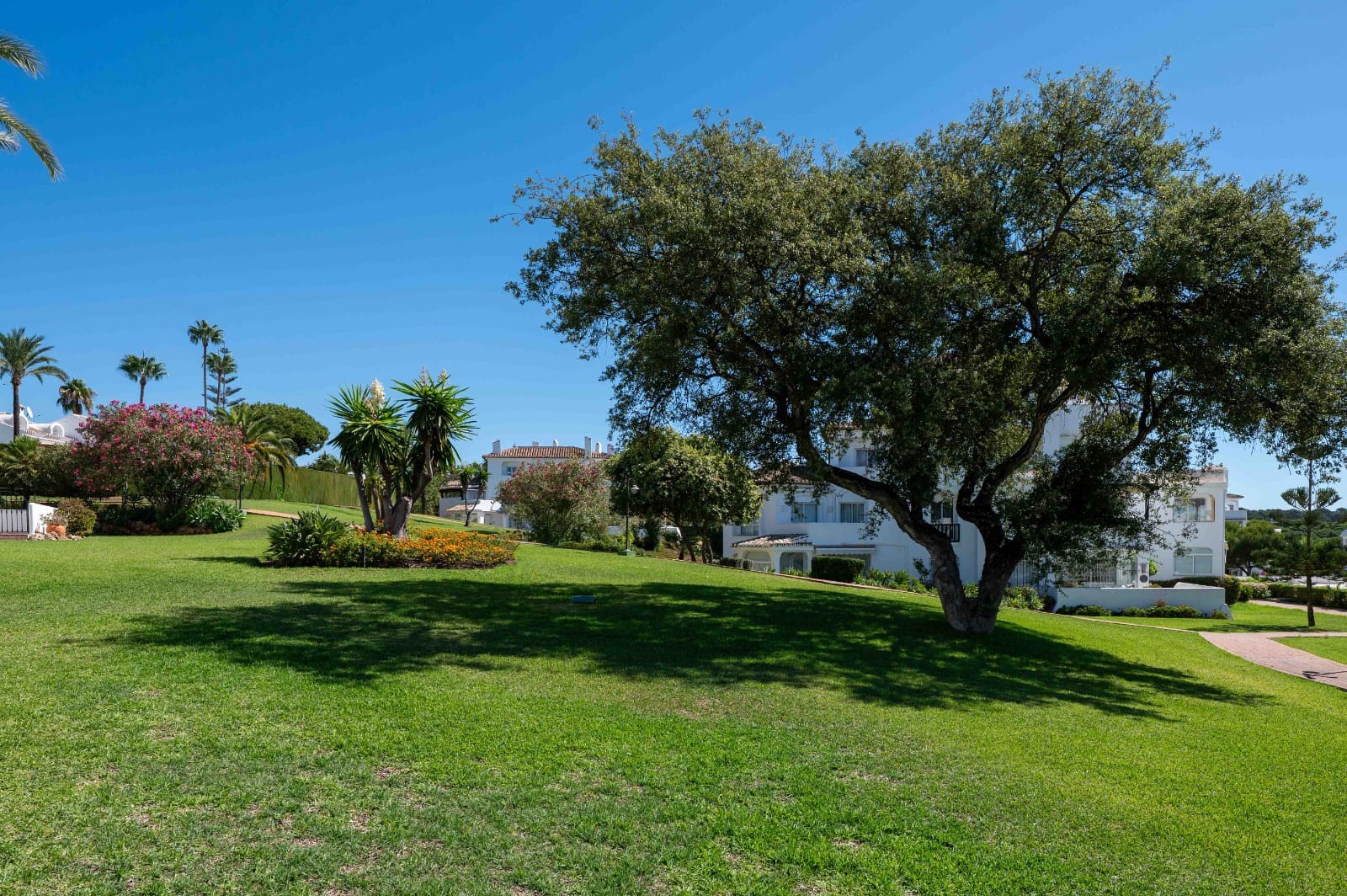 3 Zimmer Apartment zu verkaufen in Elviria mit Pool - 560.000 € (Ref: 9954546)