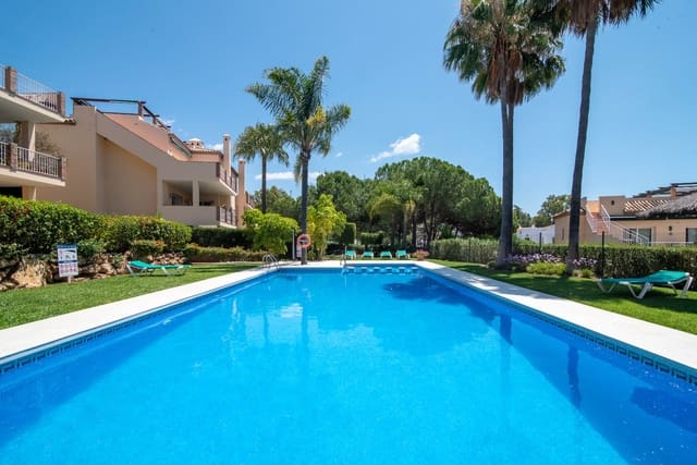 3 sypialnia Apartament na sprzedaż w Los Naranjos, Marbella z basenem - 565 000 € (Ref: 9954548)