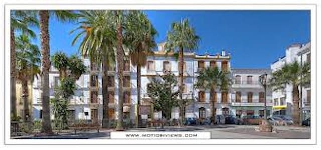 6 bedroom Villa for sale in Coin - € 1,900,000 (Ref: 3123057)