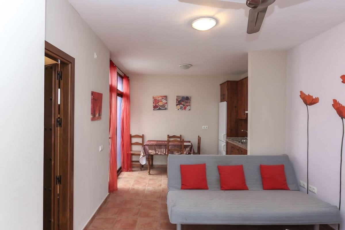 14 soveværelse Hotel til salg i Guaro med swimmingpool garage - € 780.000 (Ref: 3123089)